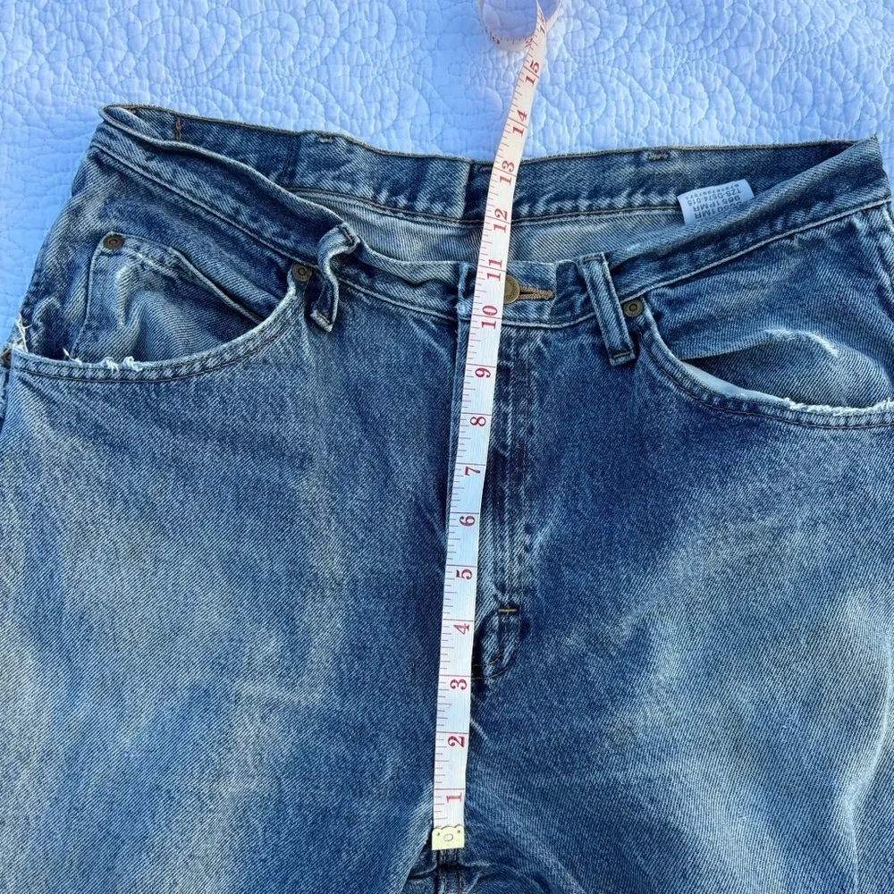 Vintage Distressed Wrangler Jeans | Tagged Men’s 34x32 | Fits Women’s 10/12
